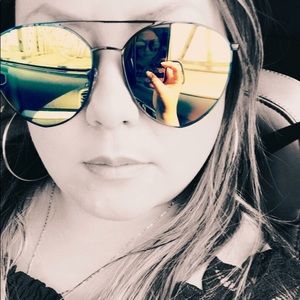 Meet your Posher, Raphelle